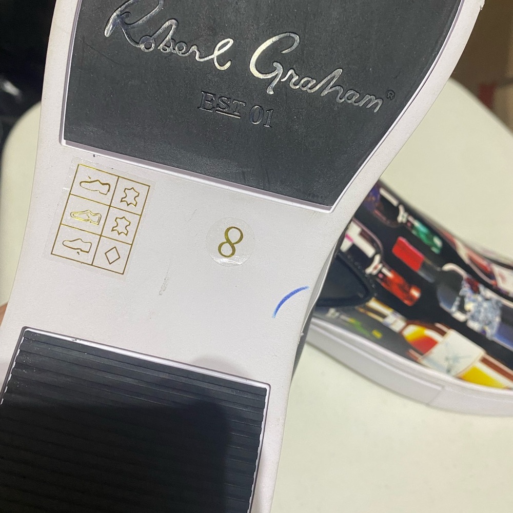 New Robert Graham limestone bottle graphic leather Slip-On Sneakers - Picture 4 of 4